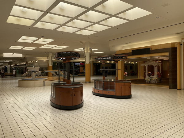 Bay City Mall (Bay City Town Center) - JUNE 15 2022 PHOTO (newer photo)